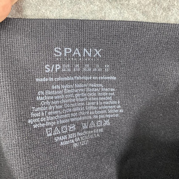 SPANX Leggings Small Black Crop Seamless Look at Me Now High Rise Shapewear - Picture 10 of 11